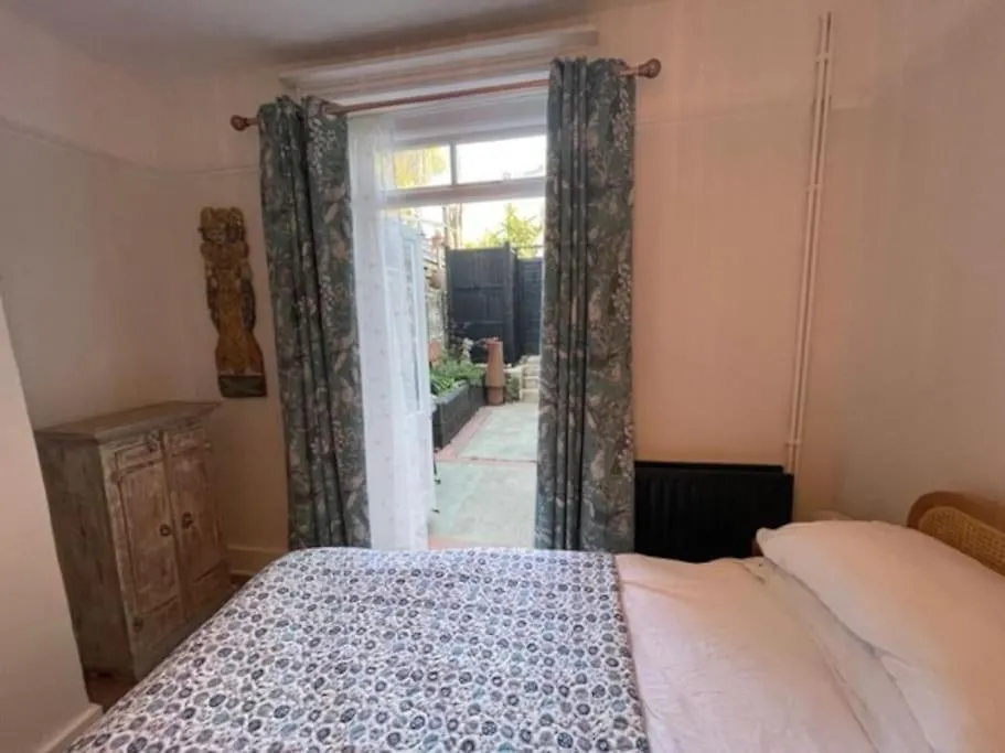 Apartment Homely Garden Apartment, Newly Refurbished - Sleeps Four Hove
